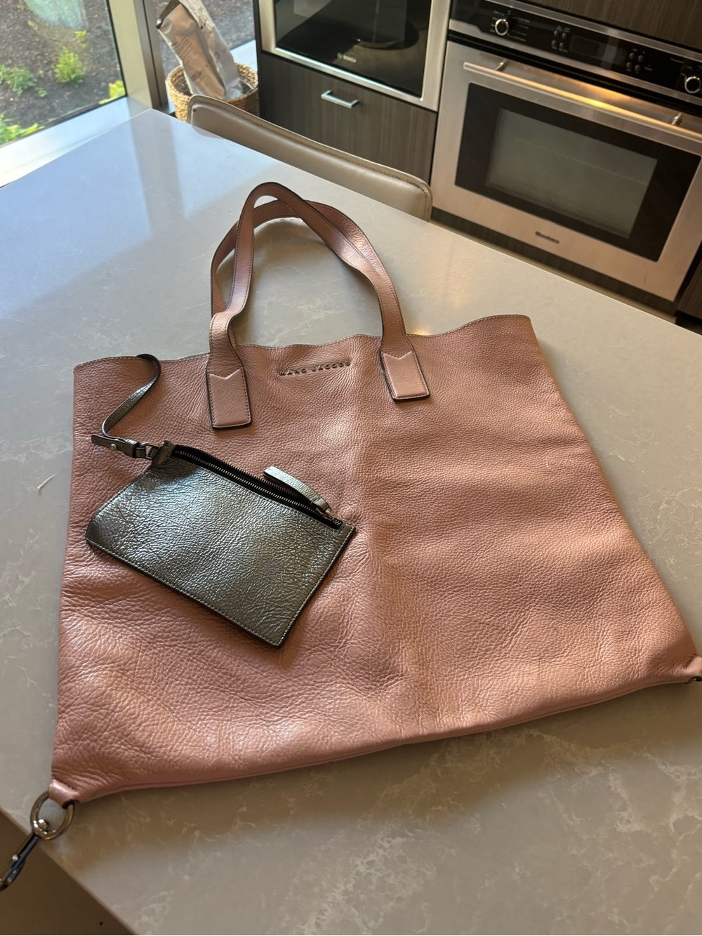 Marc Jacobs Wingman Tote Rose Gold Metallic Pebbled Leather Large Tote w/ Pouch